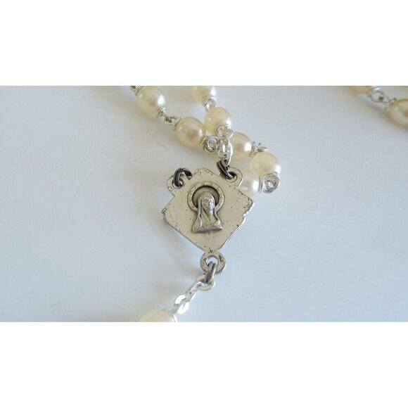 Vintage Rosary Faux Pearl  Beads Metal Cross Crucifix Italy - Picture 4 of 5